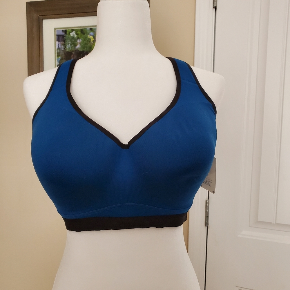 REEBOK sports play dry sports bra 36 DD